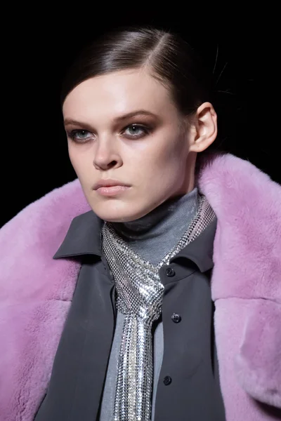 Look 17